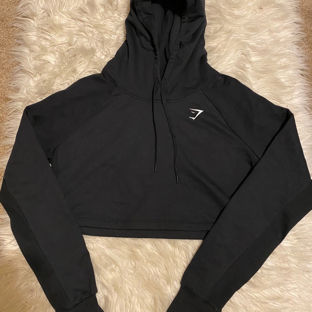 Black gym shark crop hoodie